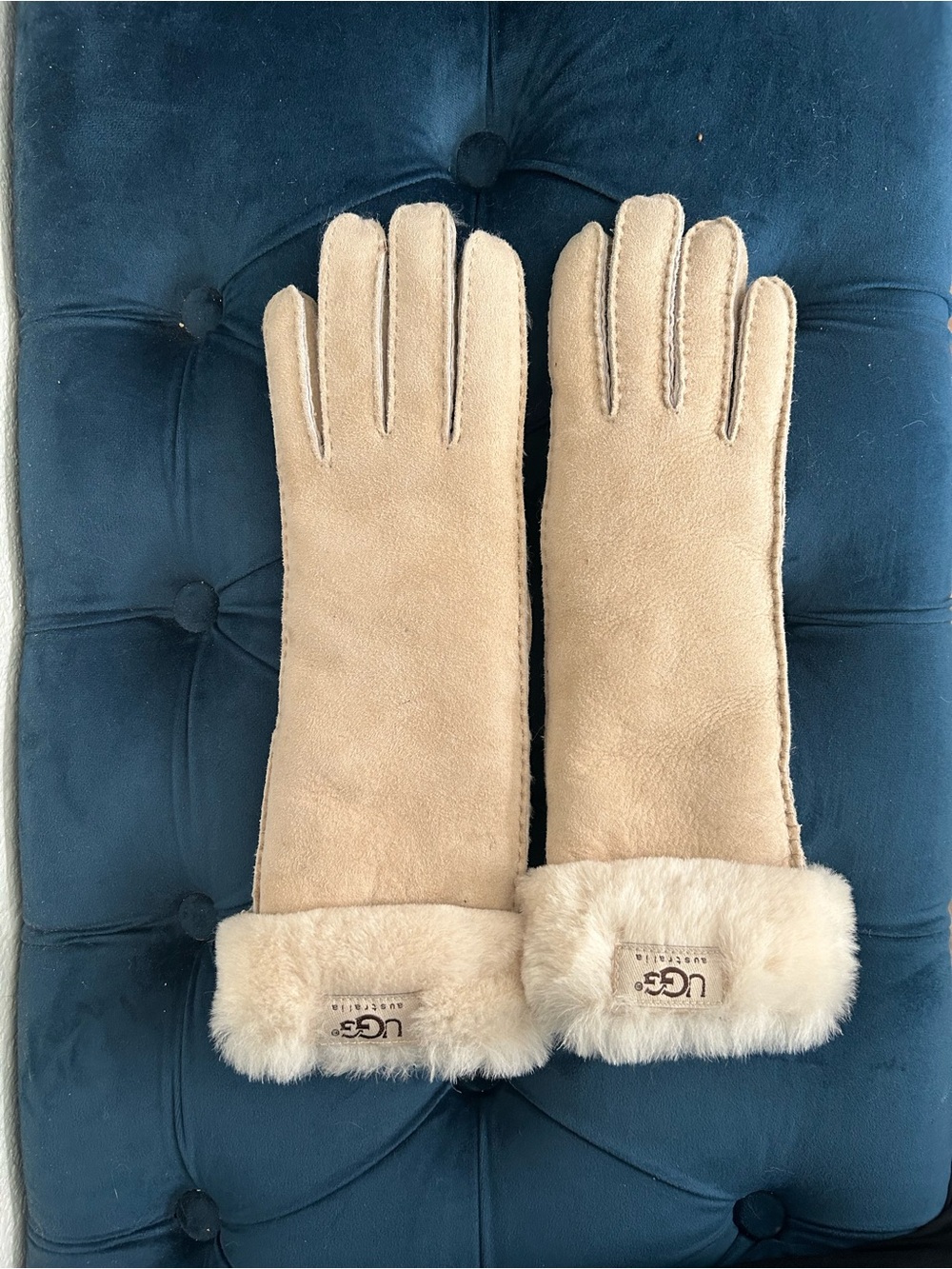 UGG Women's Shearling Long Gloves